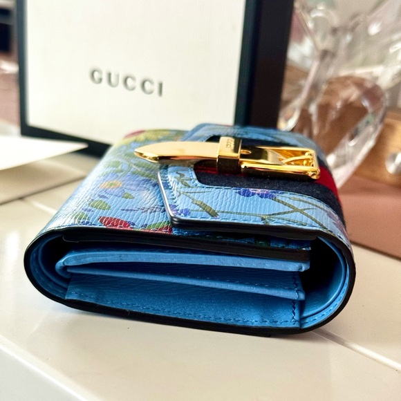 REDUCED Gucci Floral Compact Wallet - Picture 6 of 12